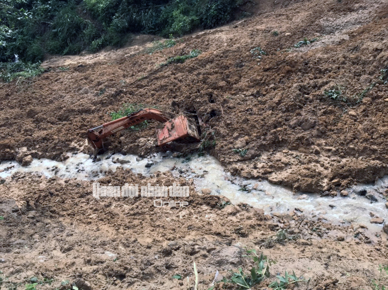 Tiếp tục thông đường tìm kiếm nạn nhân mất tích